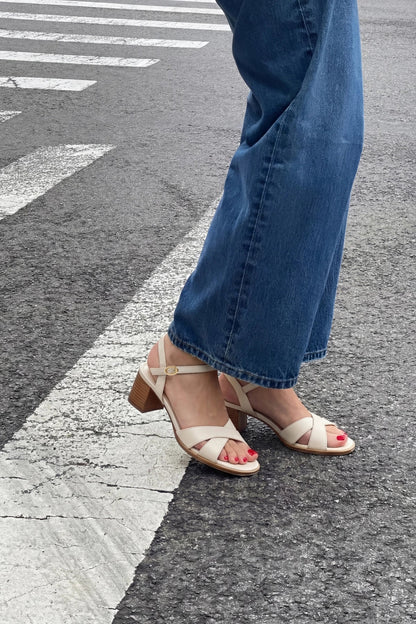 Roma Sandal Ivory Leather - Larroude