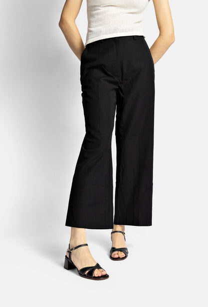 Roma Sandal In Vegetale Black Leather - Larroude