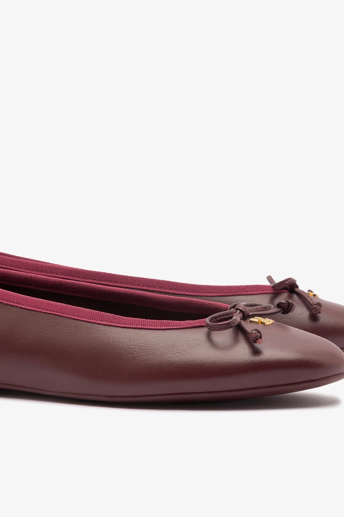 Pavlova Ballet Flat In Burgundy Leather - Larroude