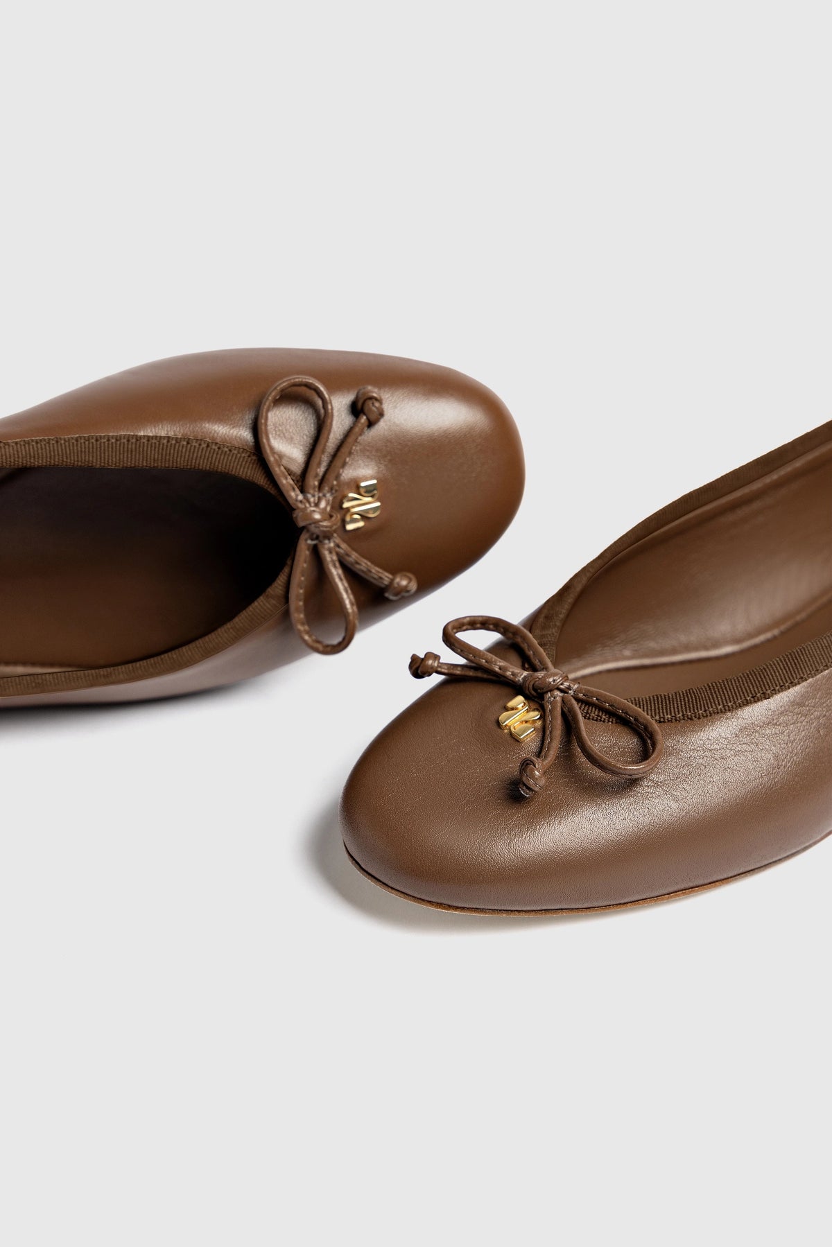 Pavlova Ballet Flat In Burnt Umber Leather - Larroude