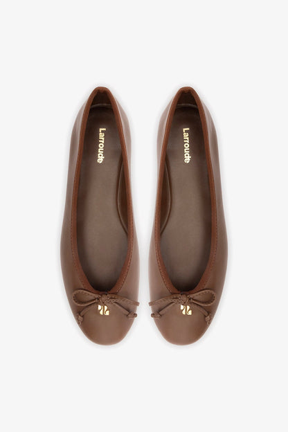 Pavlova Ballet Flat In Burnt Umber Leather - Larroude