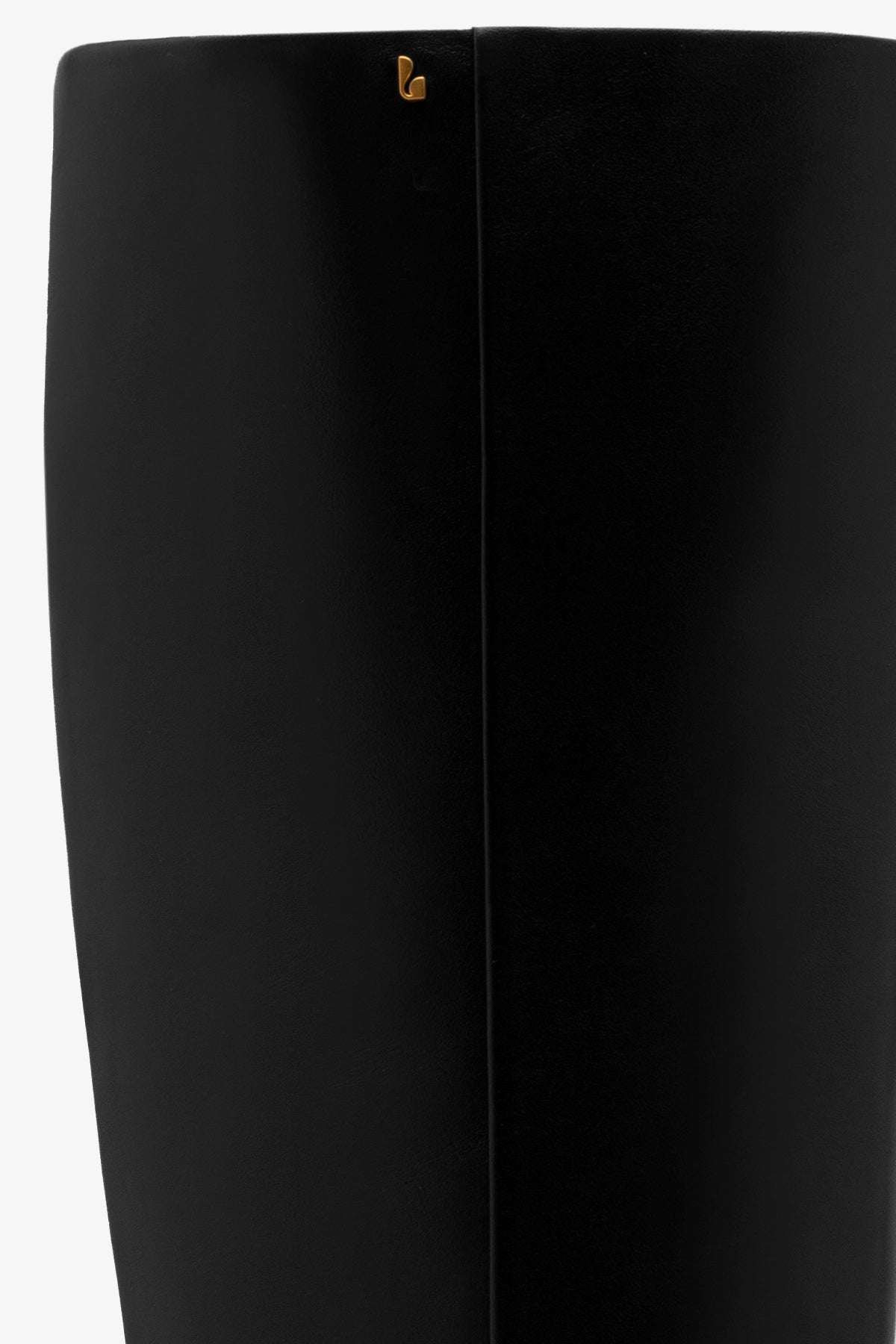 Carine Boot In Black Leather - Larroude