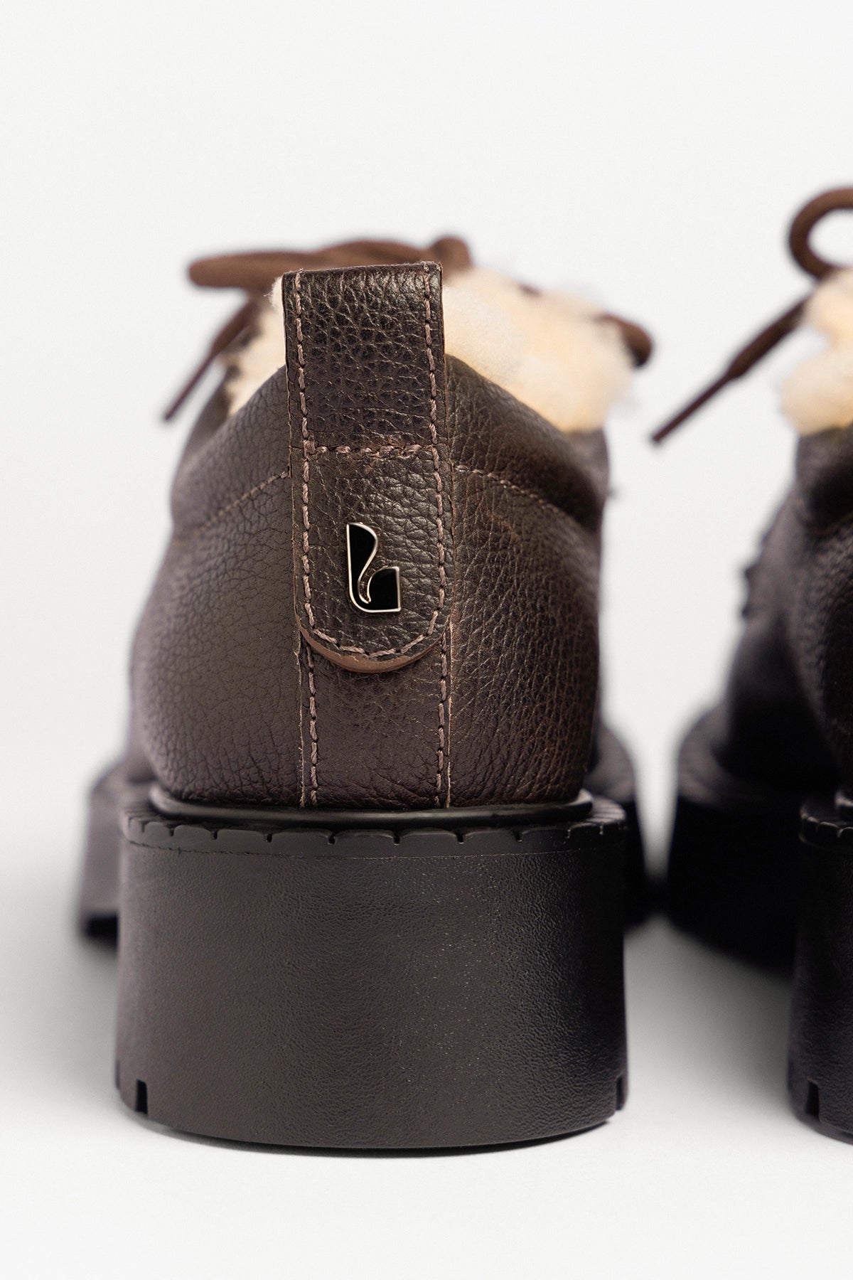 London Shearling Lace Up Loafer Brown Leather - Larroude