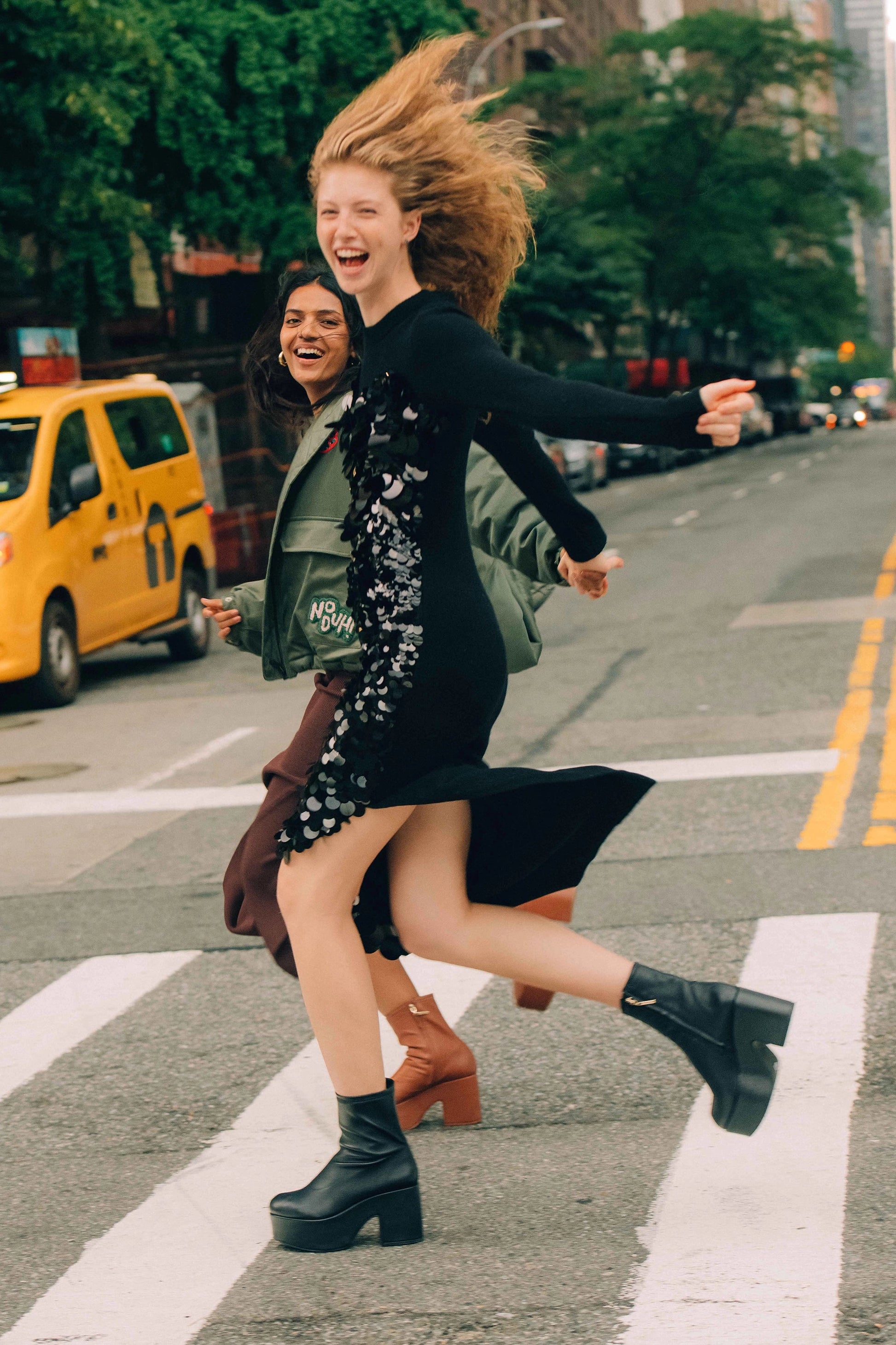 Miso Platform Boot In Black Stretch Leather - Larroude