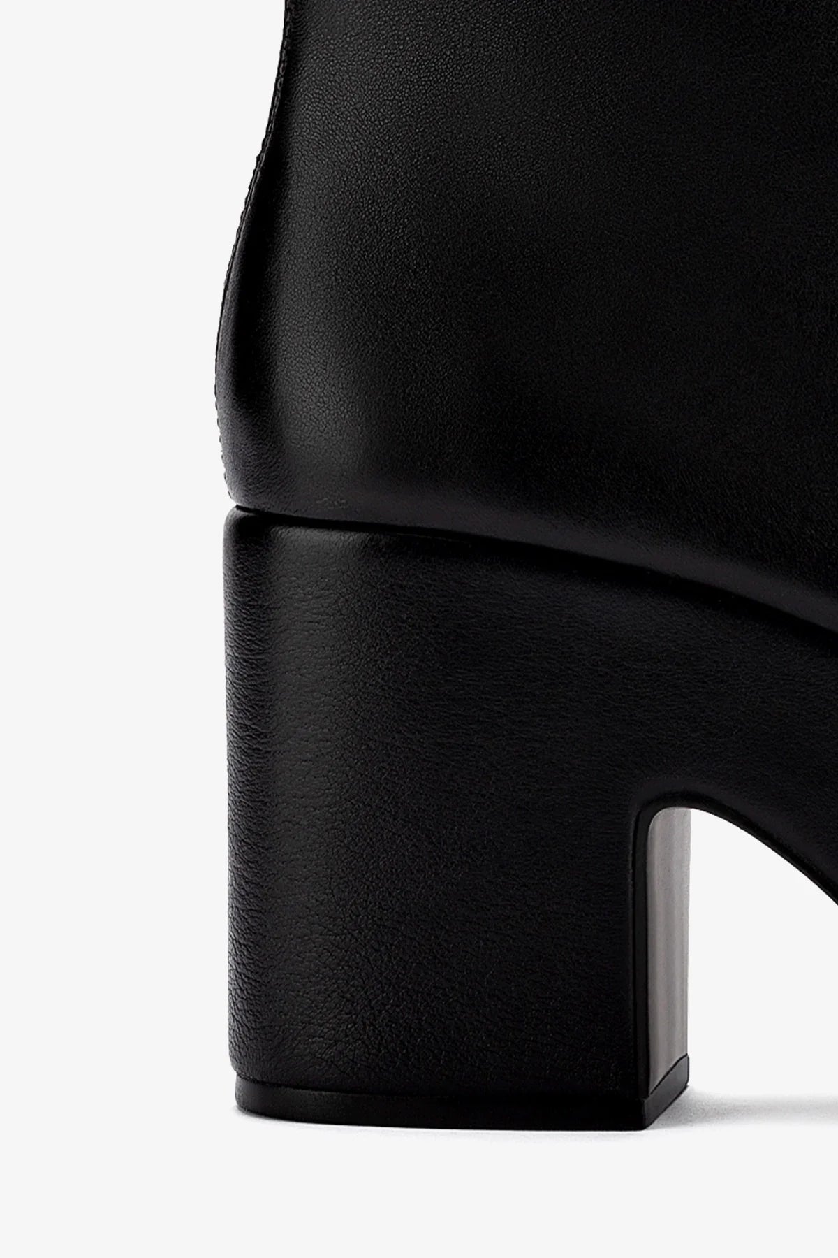 Miso Platform Boot In Black Stretch Leather - Larroude