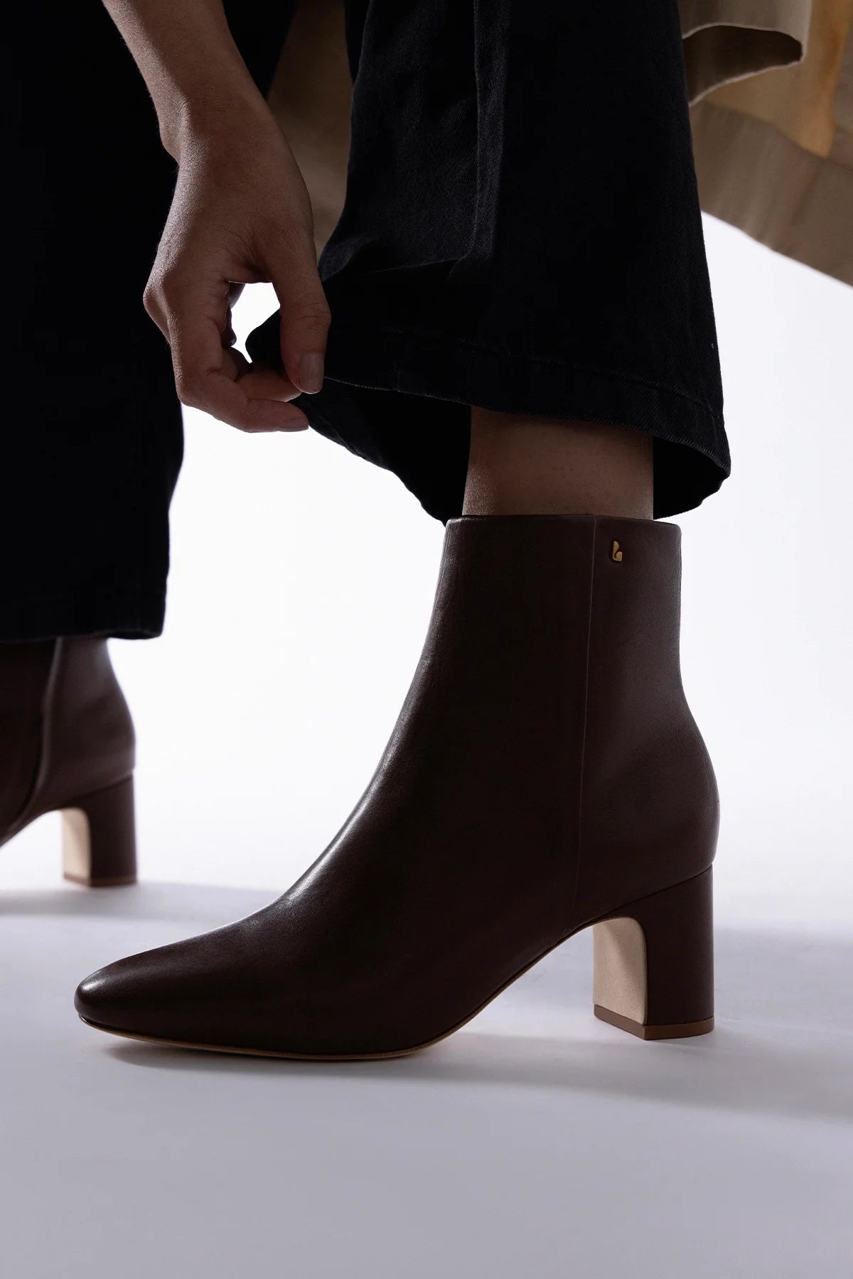 Gloria Boot Burnt Umber Leather - Larroude