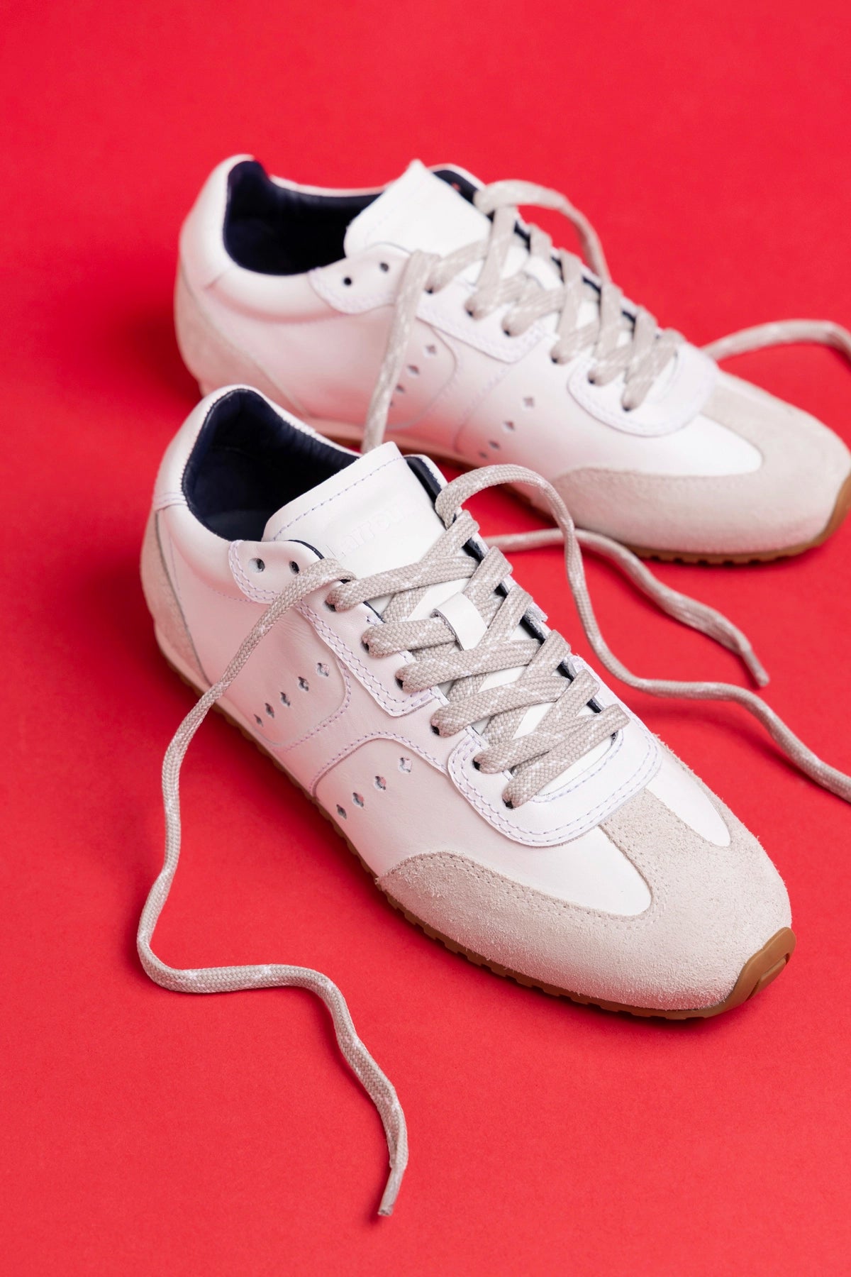 Stella Sneaker In White Leather - Larroude