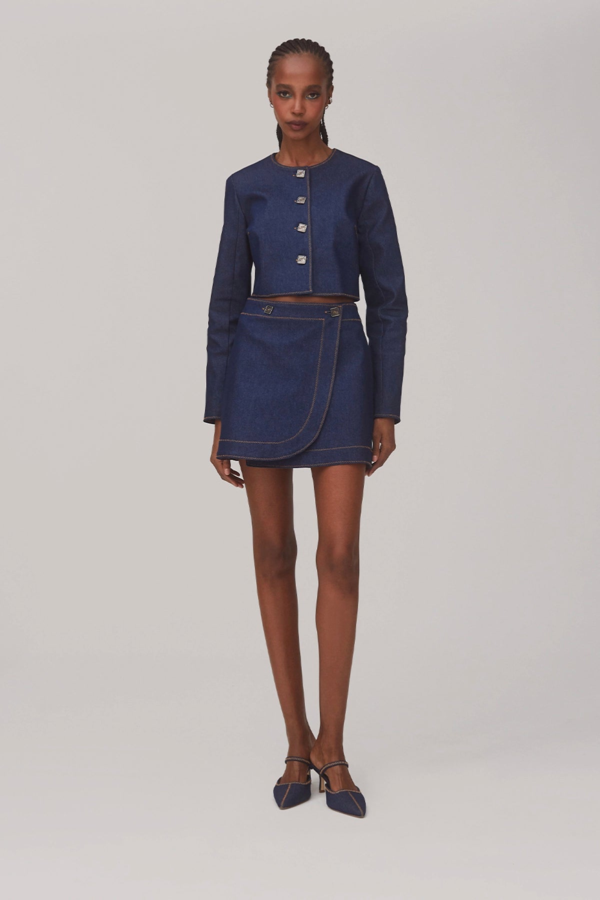Gloria Cropped Jacket In Blue Denim - Larroude