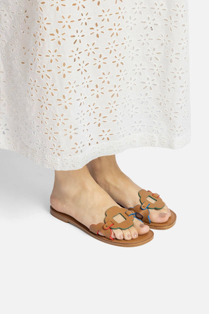 Margherita Slide In Caramel Leather - Larroude