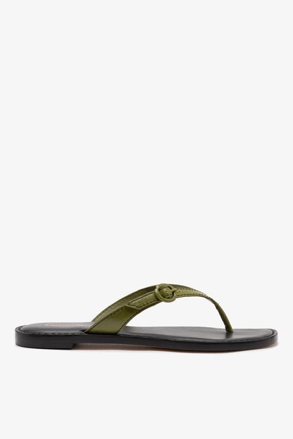 Mary Kate Flat Sandal In Seaweed Leather - Larroude