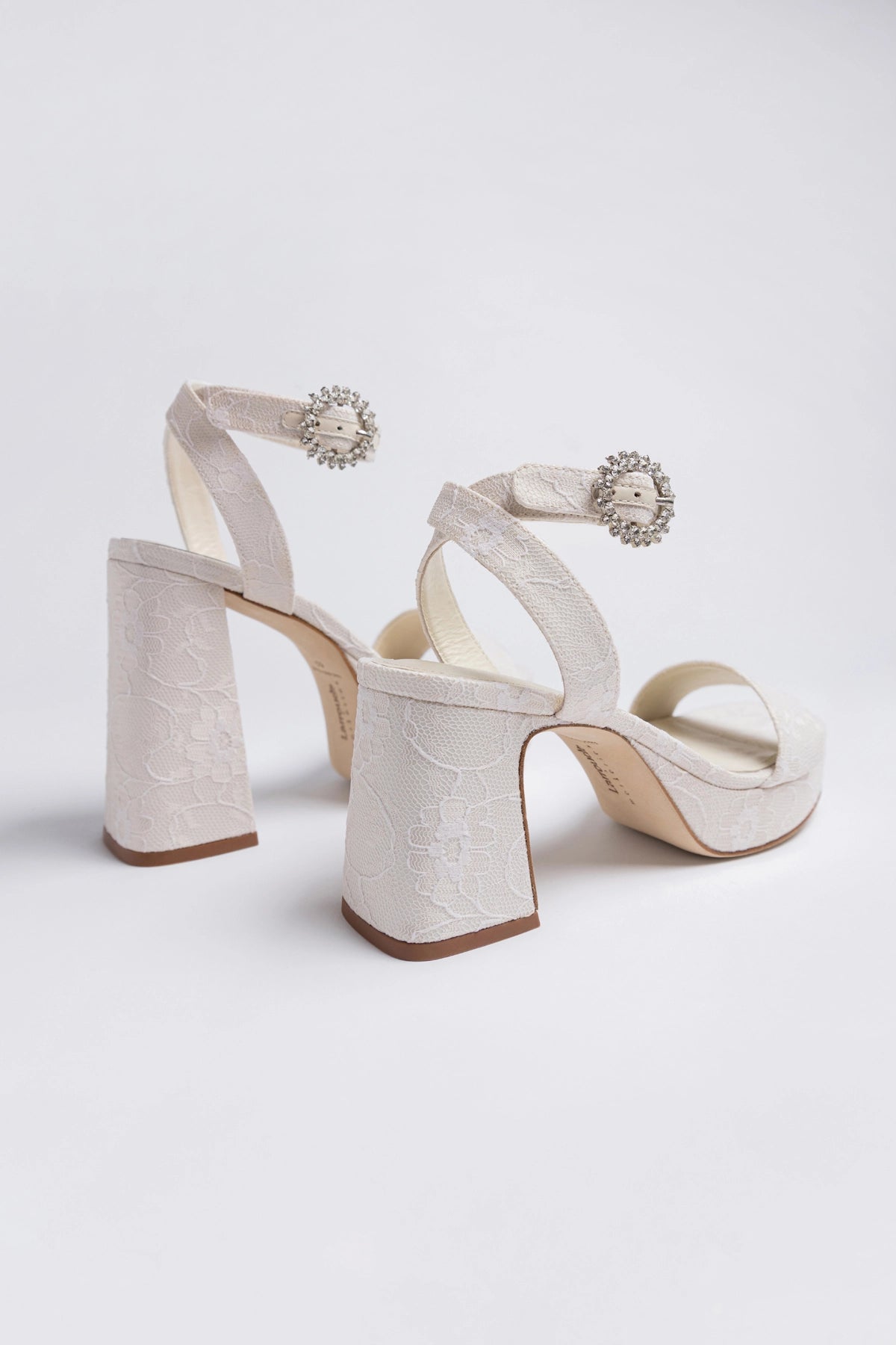 Larroudé x Markarian: Dolly Low Sandal White Lace - Larroude