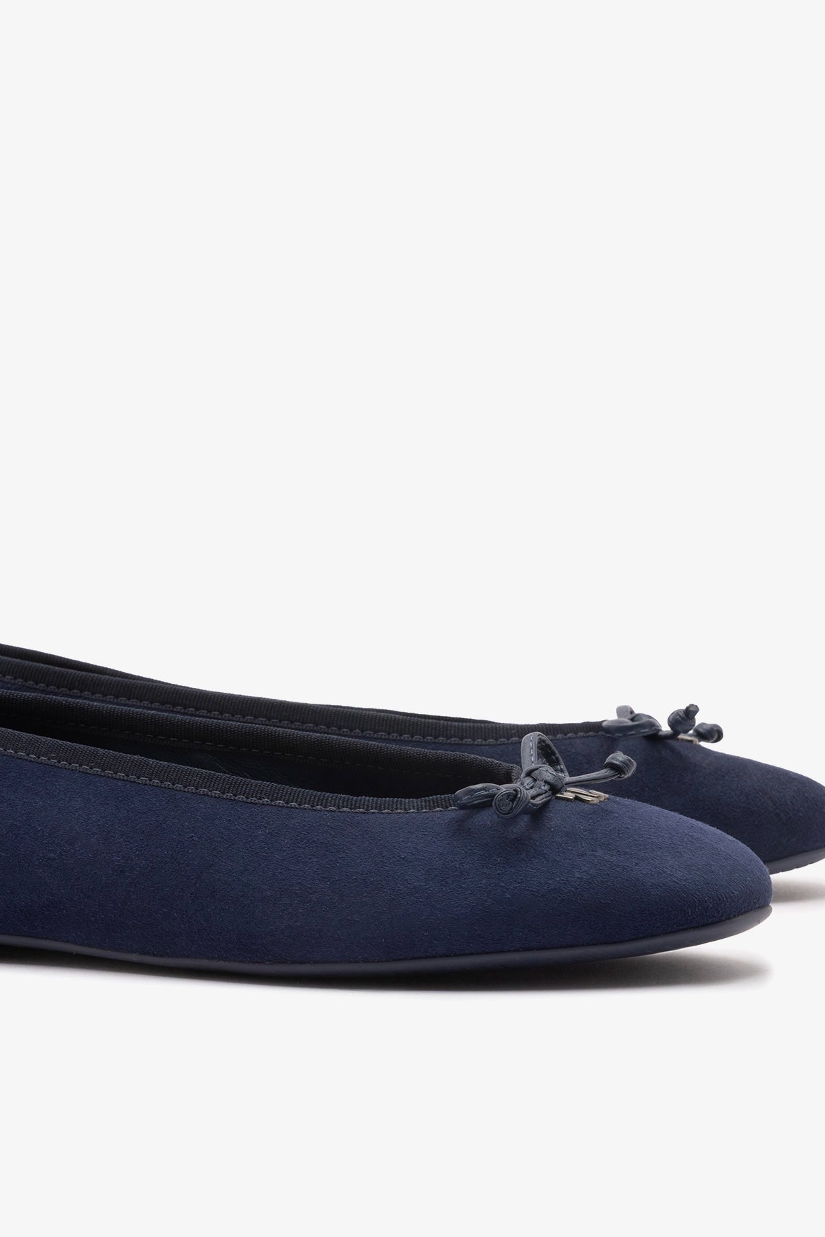 Pavlova Ballet Flat In Indigo Suede - Larroude