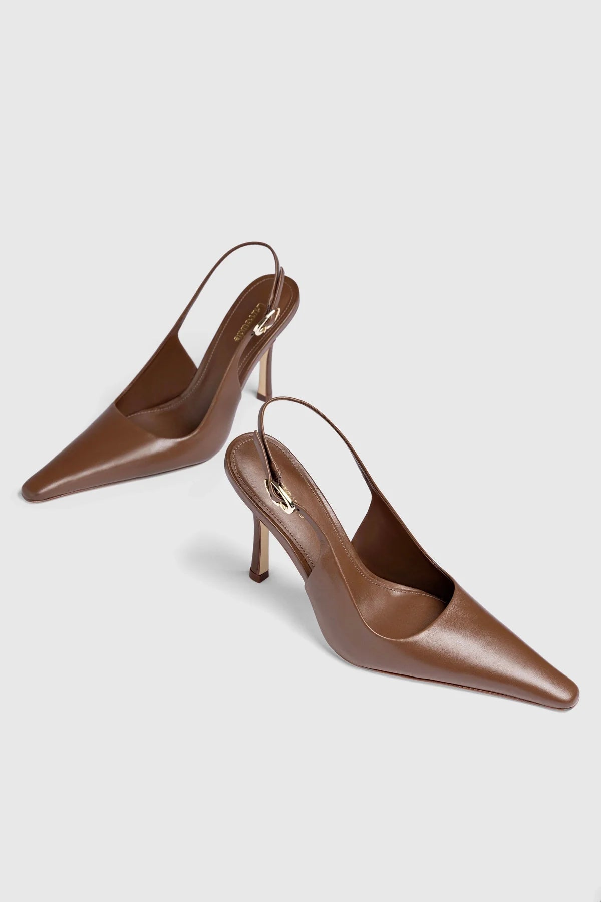Carine Pump In Burnt Umber Leather - Larroude