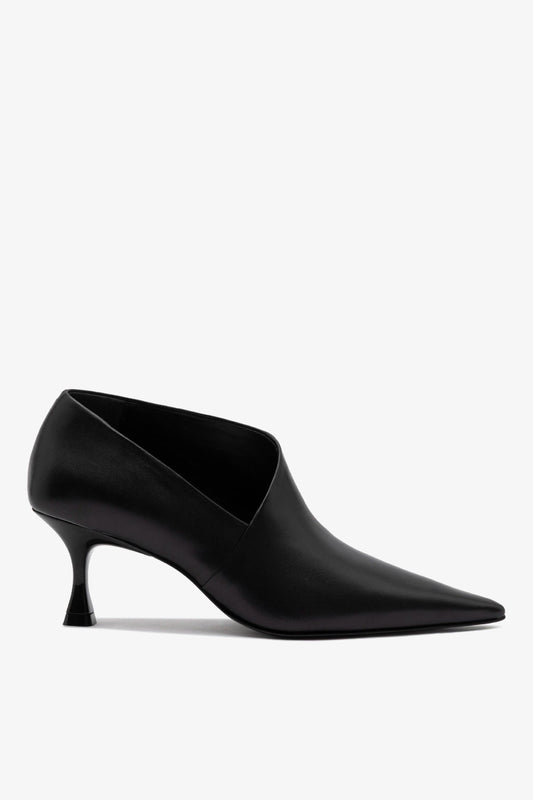 Larroudé by Nicolò B. Vittoria Pump In Black Leather - Larroude