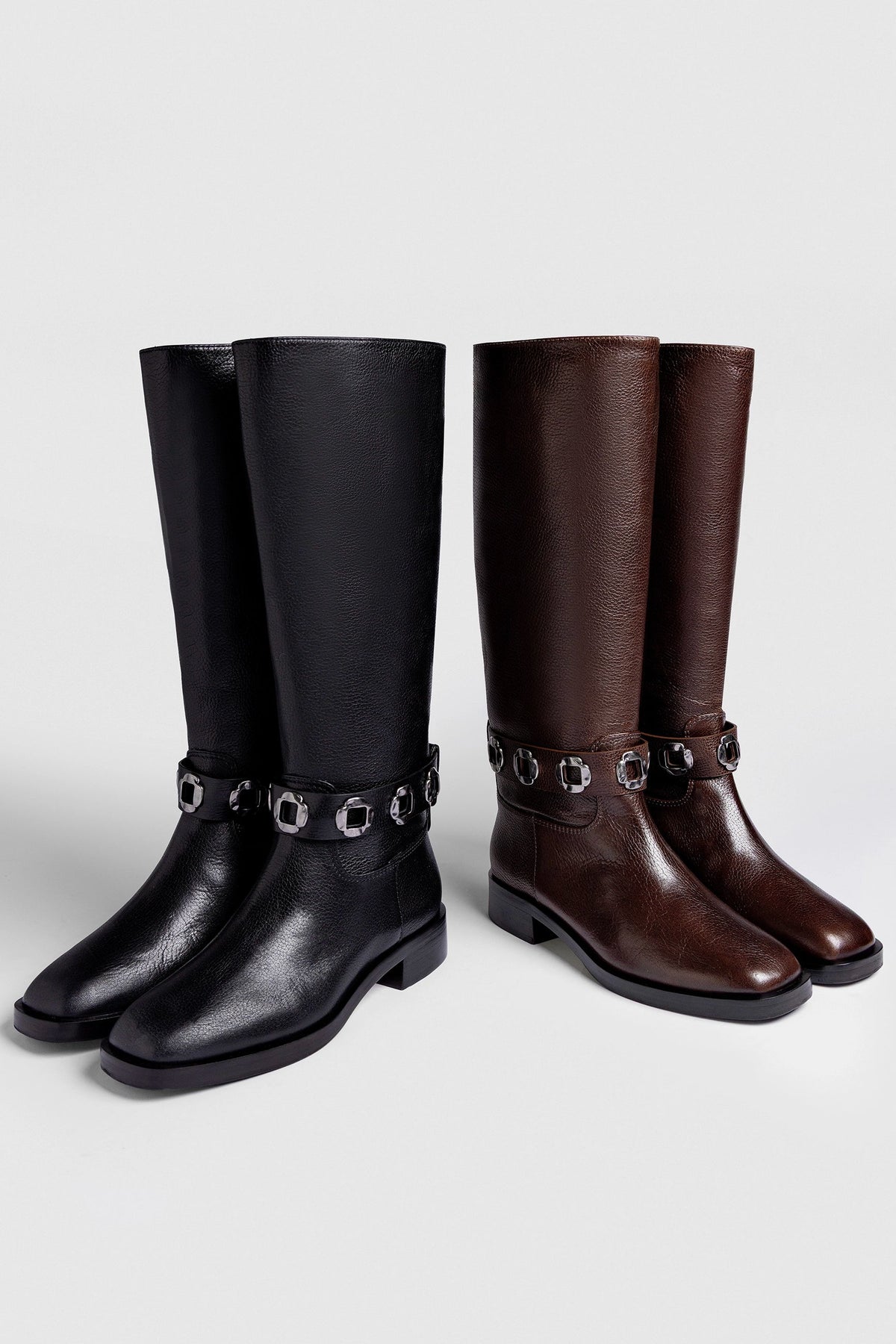 Milan Flat Boot In Brown Leather - Larroude