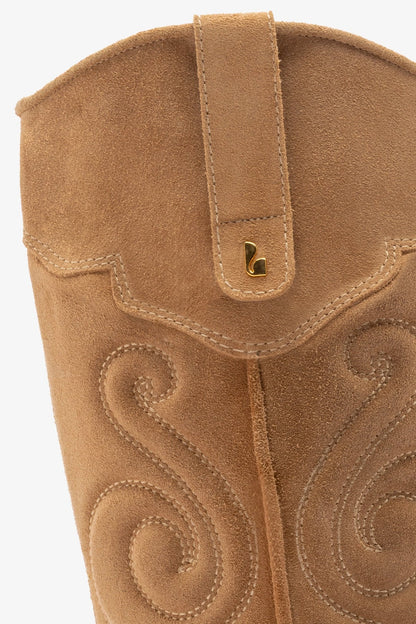 Paloma Boot In Peanut Suede - Larroude