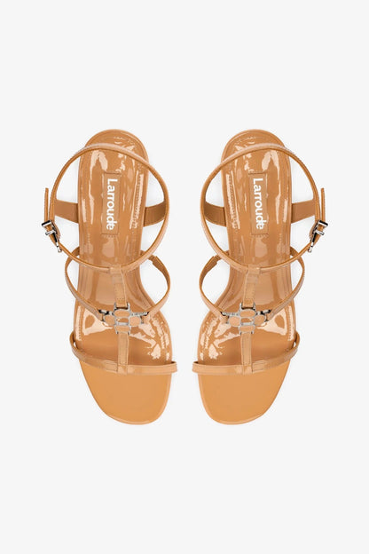Hana Block In Tan Patent Leather - Larroude