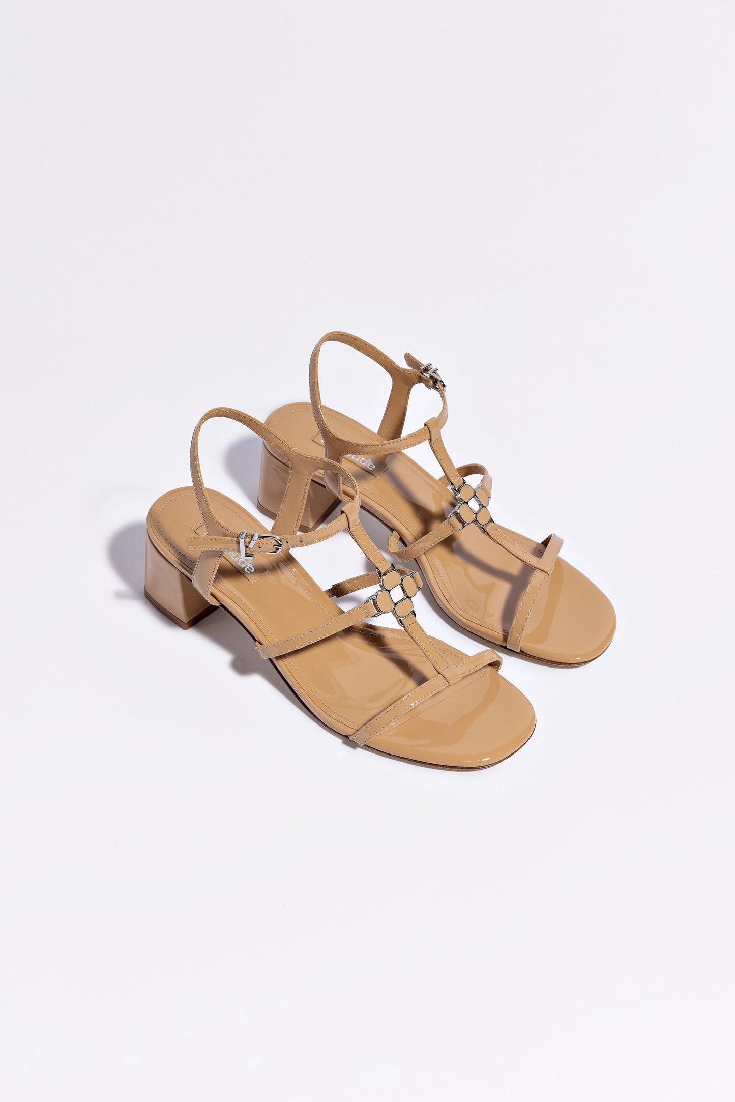 Hana Block In Tan Patent Leather - Larroude