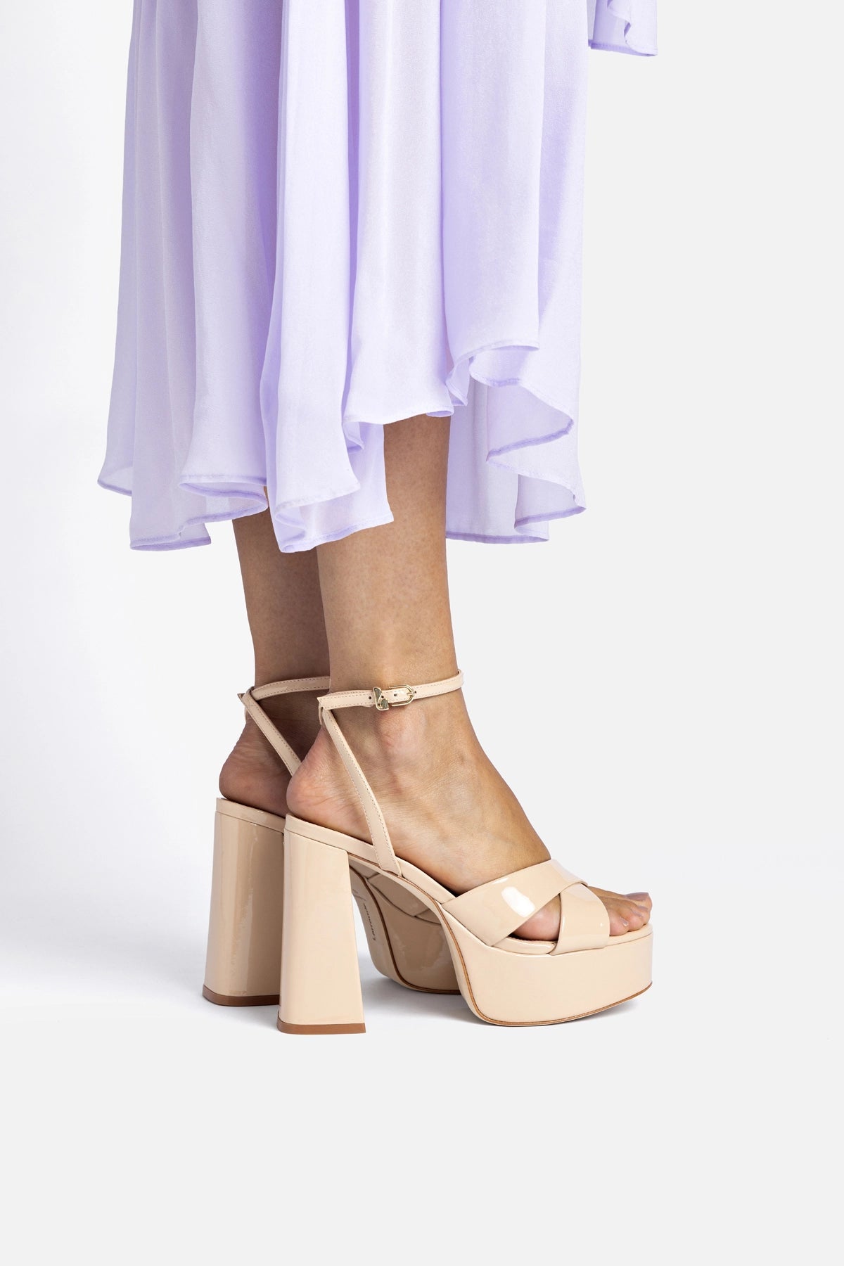 Dolly X Platform Sandal In Sand Patent Leather - Larroude