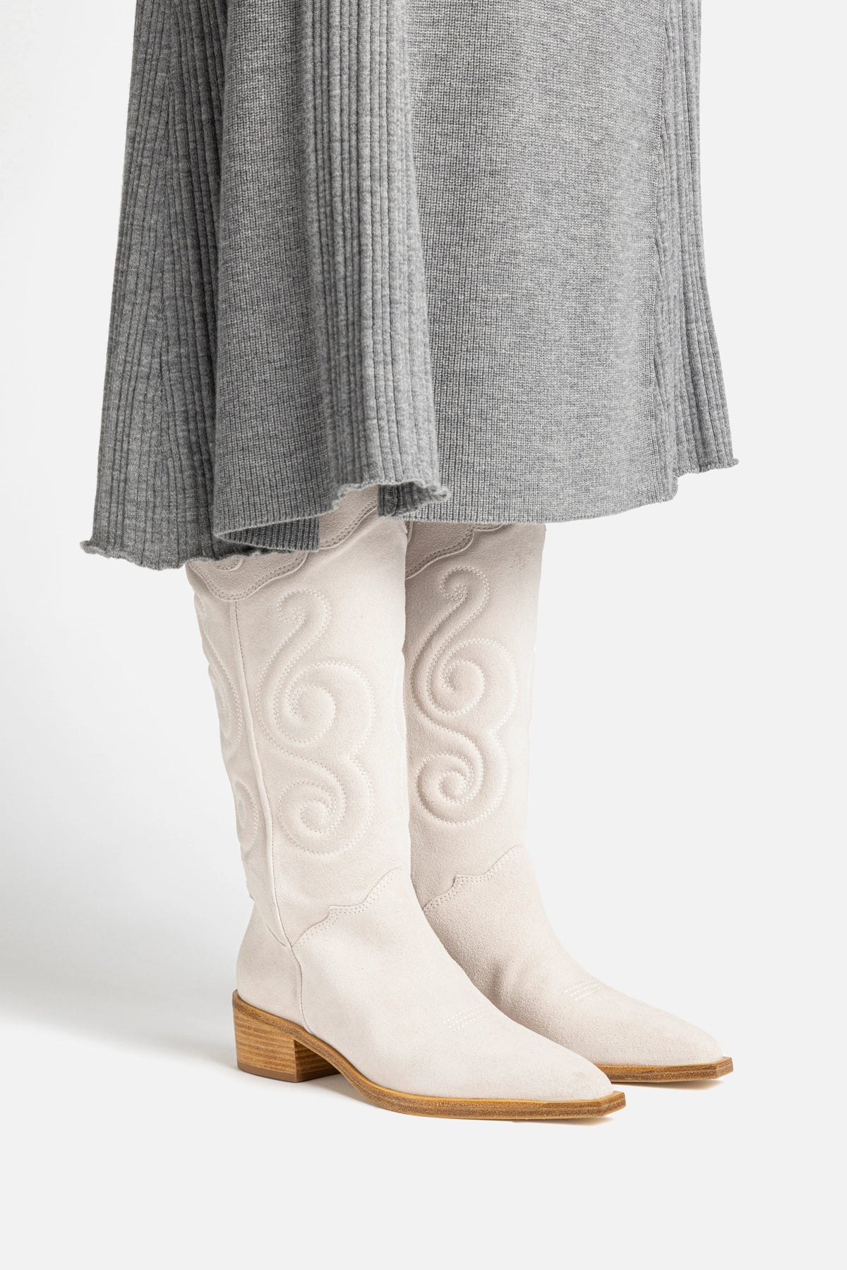 Paloma Boot In Mushroom Grey Suede - Larroude