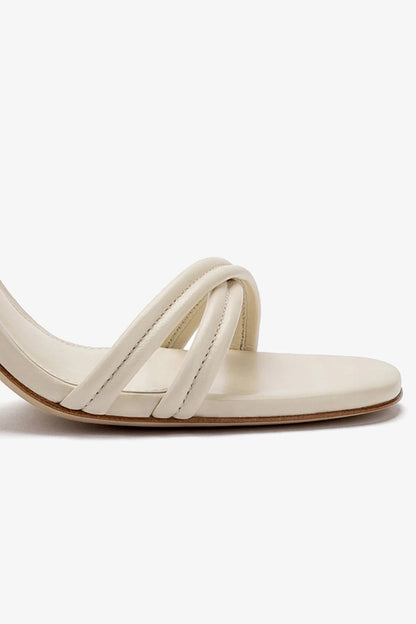 Annie Sandal In Ivory Leather - Larroude