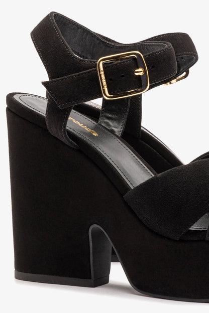 Cher Sandal In Black Leather - Larroude