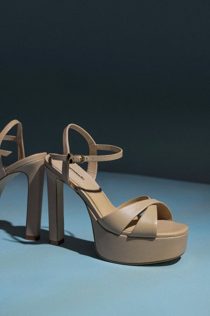 Bianca High Platform Sandal In Sand Leather - Larroude