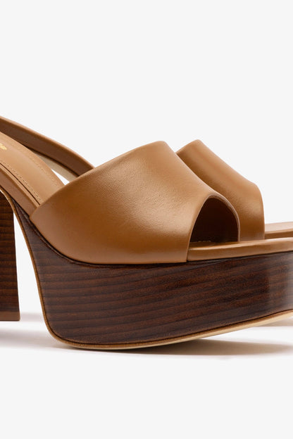 Dolly Mule Caramel Leather - Larroude