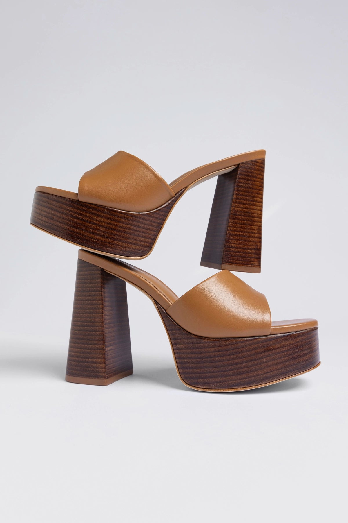 Dolly Mule Caramel Leather - Larroude