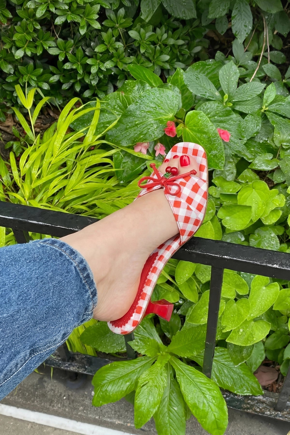 Bardot Mule Scarlet Printed Fabric - Larroude
